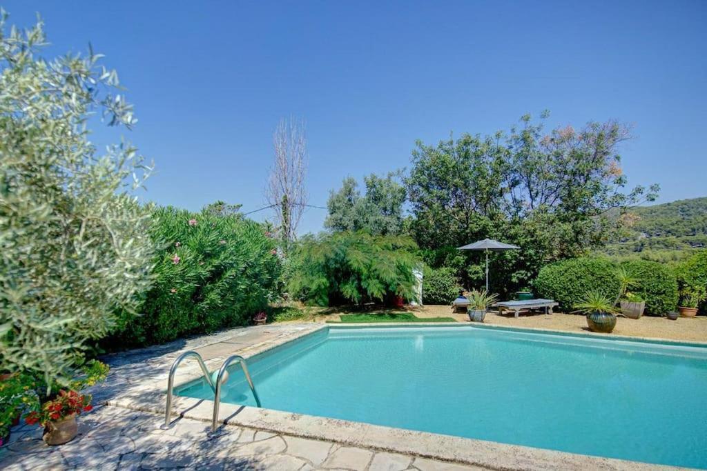 Villa Ceyreste Villa *